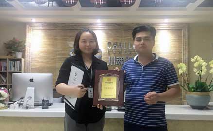 張先生決定開一家川味餐飲加盟店