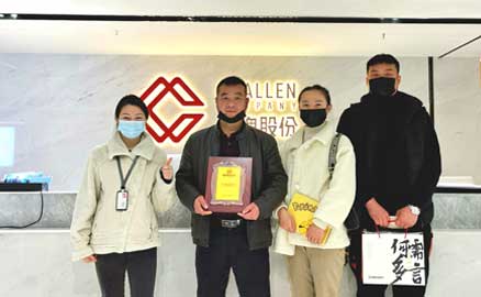 湖南瀏陽的李老板簽約加盟帽牌貨冒菜