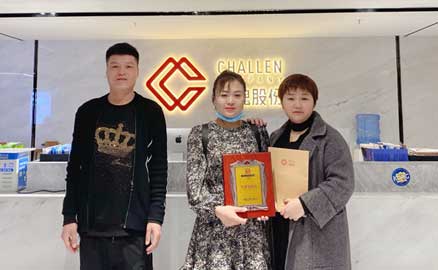 來自河北的武先生簽約加盟帽牌貨冒菜