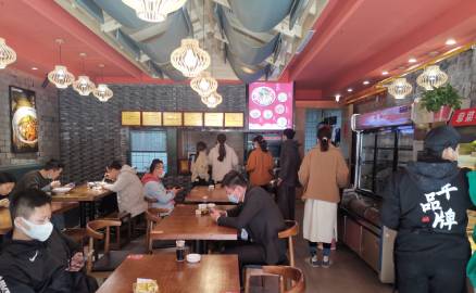 冒菜加盟店如何應(yīng)對同行打價格戰(zhàn)