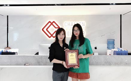 程女士選擇與帽牌貨一起乘風(fēng)破浪