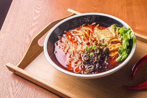 剛需創(chuàng)業(yè)者注意！10萬開冒菜店可行嗎？