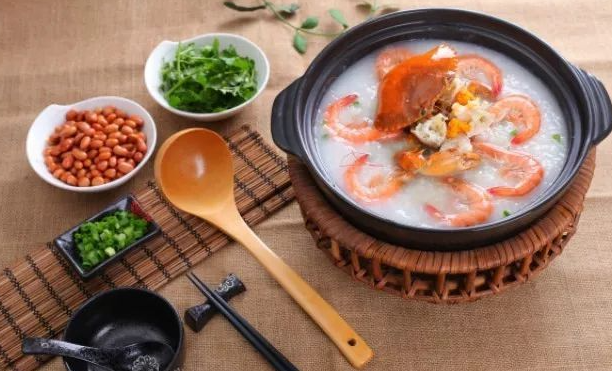 冒菜店與粥店，誰擁有更高的利潤？