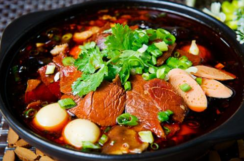 選對(duì)地點(diǎn)，冒菜店生意興隆！