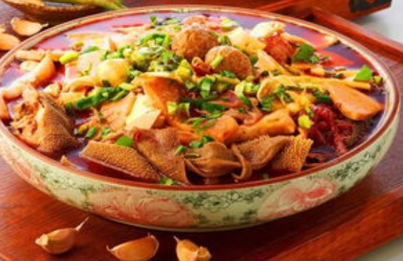 在小縣城女生適合開冒菜店嗎