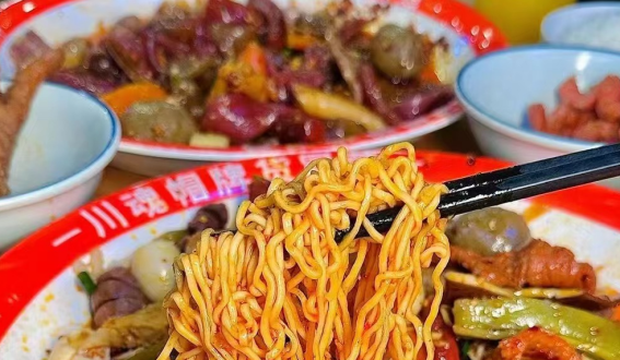 開(kāi)冒菜店有哪些經(jīng)驗(yàn)（成功經(jīng)營(yíng)冒菜店的實(shí)用經(jīng)驗(yàn)）