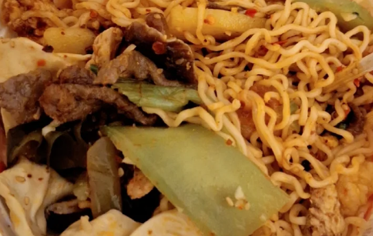 開一家冒菜店能賺錢嗎？從選址到利潤的深度分析