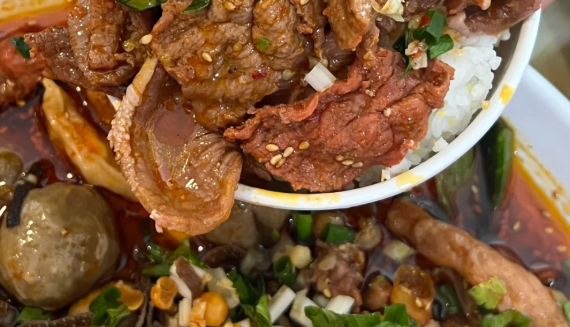 地鐵口冒菜店人流量測算方法：如何精準評估開店位置